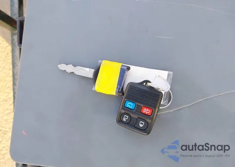 2008 Ford Focus Se/Ses from USA, damaged, VIN 1FAHP35N08W298438